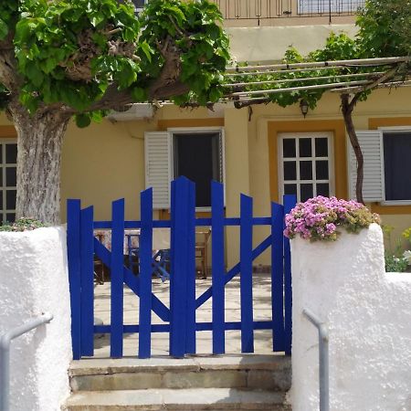 Villa Το Σπίτι Της Μαργαρίτας Στην Παραλία à Nea Styra Extérieur photo