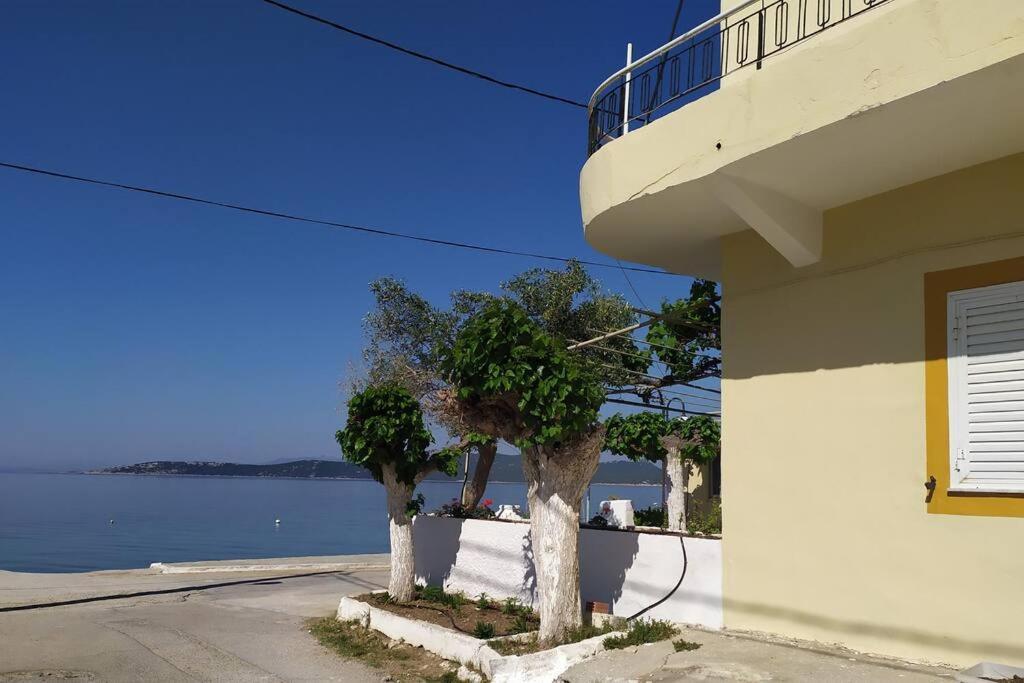 Villa Το Σπίτι Της Μαργαρίτας Στην Παραλία à Nea Styra Extérieur photo